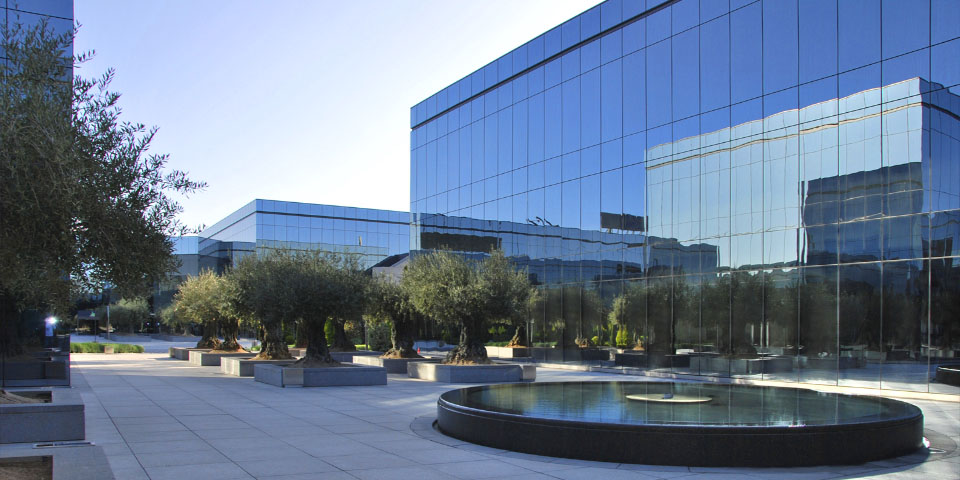 Ejemplo visual de edificio de oficinas